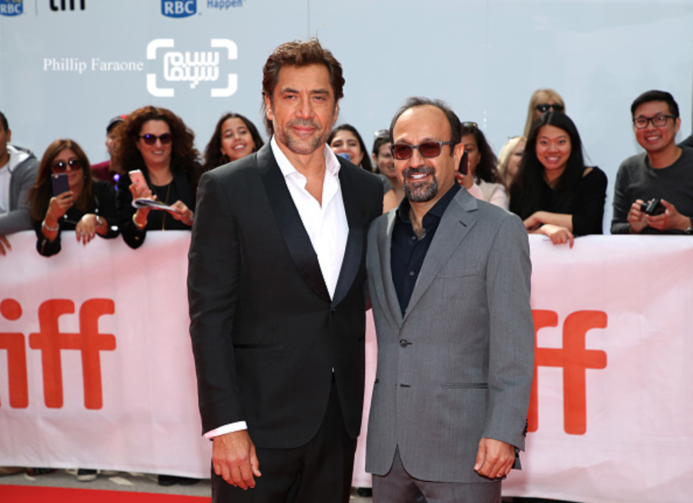 خاویر باردم و اصغر فرهادی در فرش قرمز فیلم «همه میدانند» در جشنواره فیلم تورنتو2018