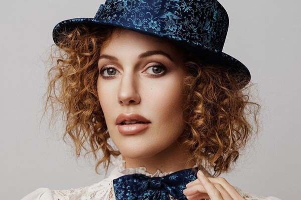 نگاه روز | دکوراسیون خانه شیک و اسپورت مریم اوزرلی بازیگر ترک‌تبار