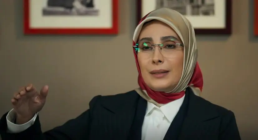 نگاهی به میز عزای پدر و مادر سحر زکریا بازیگر سریال شش ماهه در مراسم ختمشان