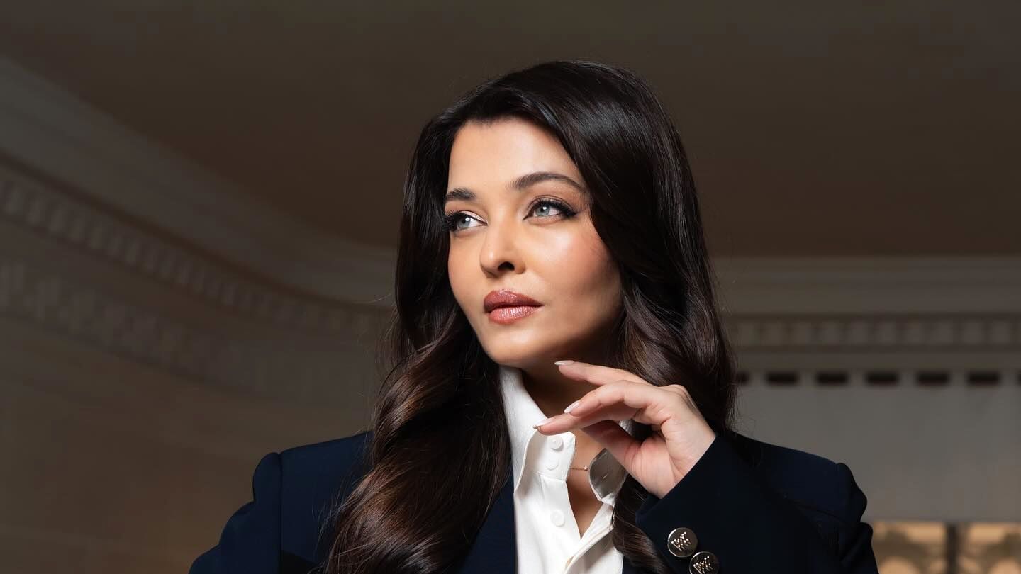 جذابیت آیشواریا در ۵۲ سالگی چشم همه را خیره کرد/ ببینید