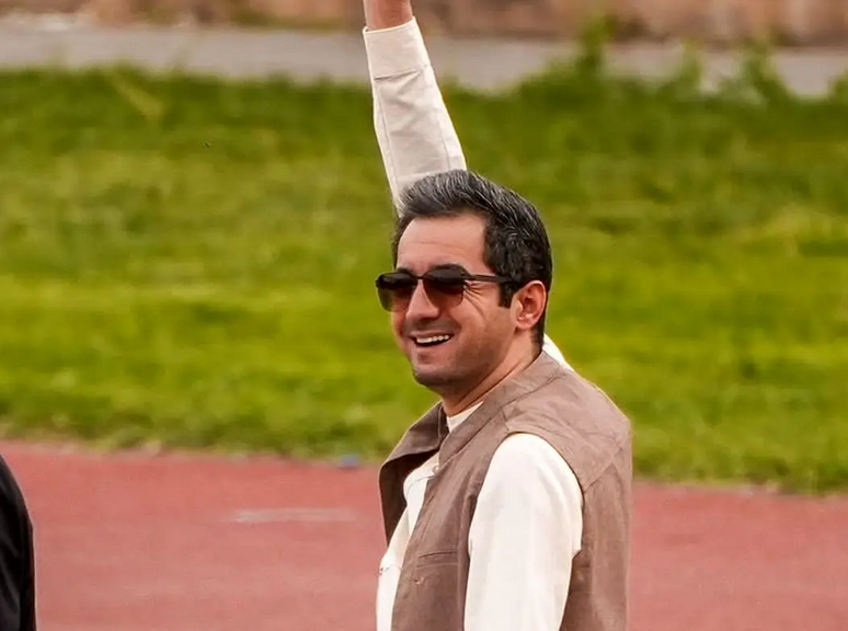 سفر در زمان؛ «نجم‌الدین شریعتی» در کنار پسرش «محی‌الدین» در کربلا