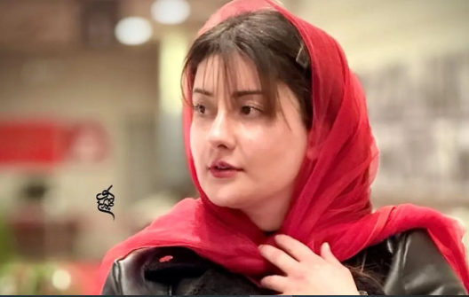 سفر در زمان؛ «فرانک» (سریال سوجان) در یک تئاتر در کنار «صحرا اسداللهی»