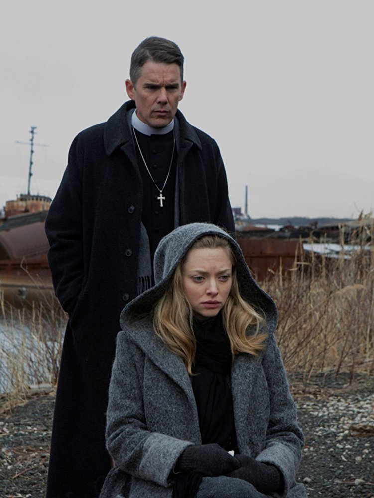 ایتن هاک و آماندا سایفرد در نمایی از فیلم سینمایی «اولین اصلاح شده» (First Reformed)