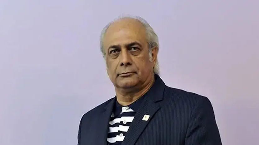 بیوگرافی بهمن دان و همسرش سادات و دخترش شاه پری