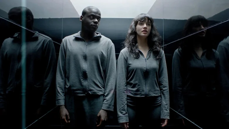 آسیب پای دنیل کالویا در Black Mirror؛ واقعیت تلخی که حذف نشد