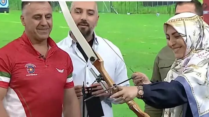 مجری صدا و سیما روی آنتن تیراندازی کرد!