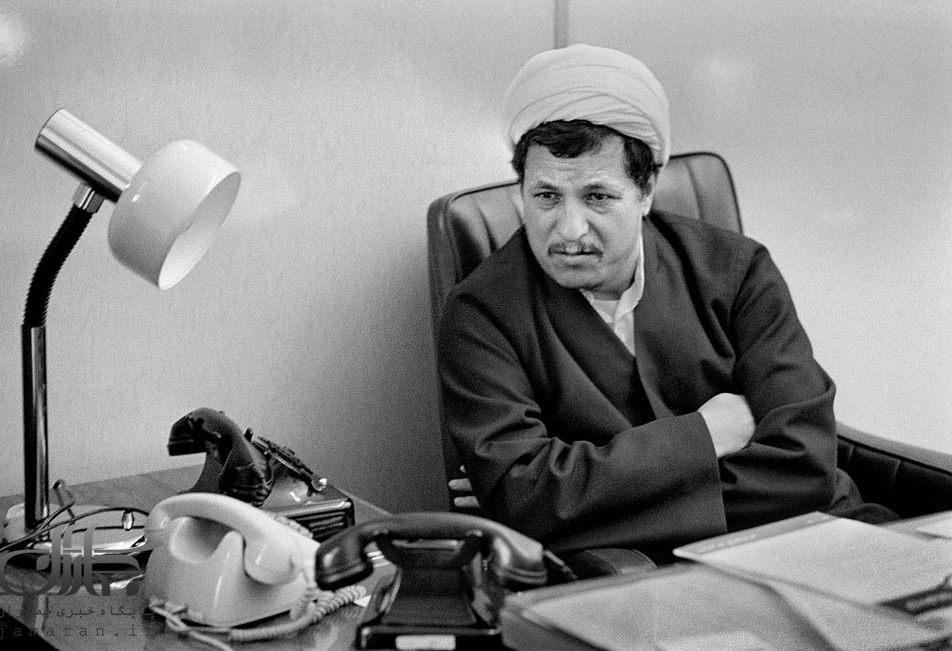 سفر در زمان؛ عکس کمیاب از آیت الله هاشمی و فرزندانش در دوره جوانی