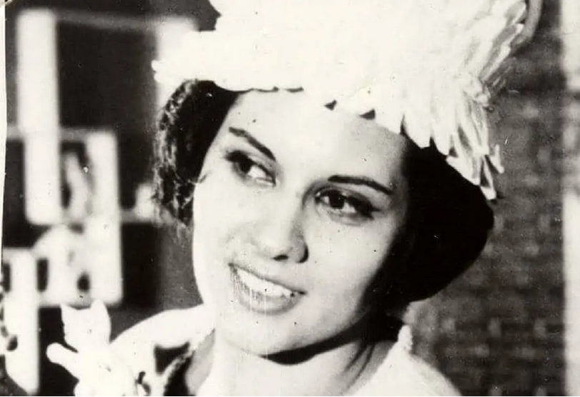 سفر در زمان؛ «آذر شیوا» بازیگر قبل انقلاب در 90 سالگی و در فرانسه؛ سال 1403