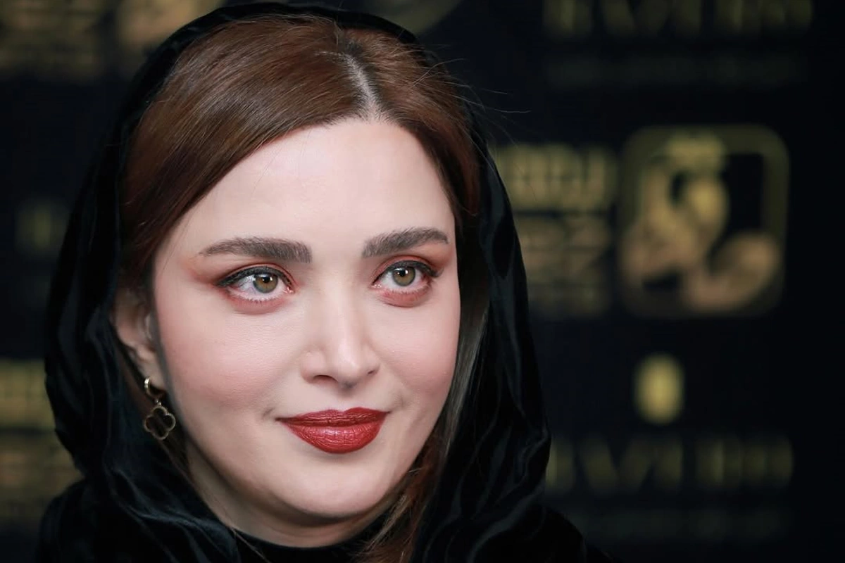 فیلم / غوغای تیپ و استایل خانم بازیگران ویژه بهنوش طباطبایی در جشن حافظ