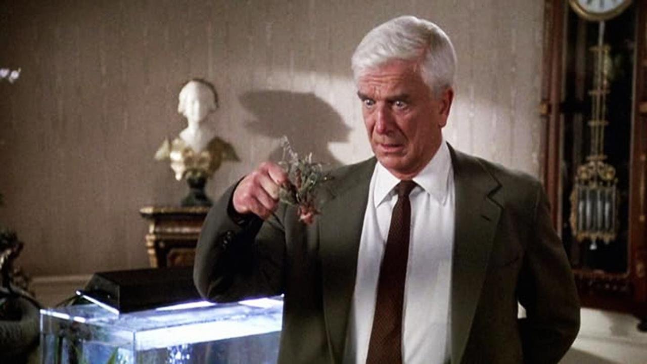 چطور یک سطل پاپکورن، فیلم «The Naked Gun» را احیا کرد؟| عکس