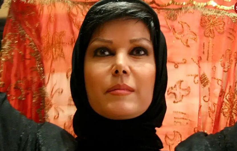 سفر در زمان؛ «فرزانه کابلی» در 74 سالگی و در تخت جمشید؛ سال 1402