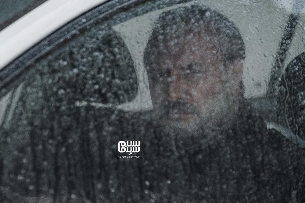 صحنهای از فیلم «مرد بازنده» با بازی جواد عزتی