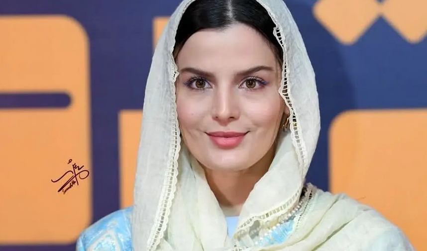 سفر در زمان؛ «غزاله اکرمی» (سوجان) در 19 سالگی در آغوش «سولماز حصاری»