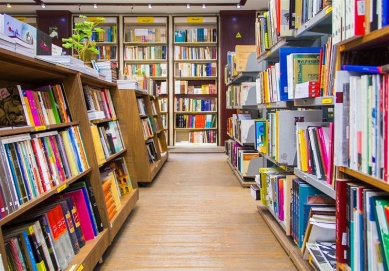 روایتی از فضای حاکم بر کتابفروشی‌های کرج/ کتاب، همدم روزهای جنگ