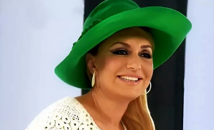 سفر در زمان؛ «گوگوش» در 20 سالگی و در کنار برج ایفل در پاریس؛ سال 49