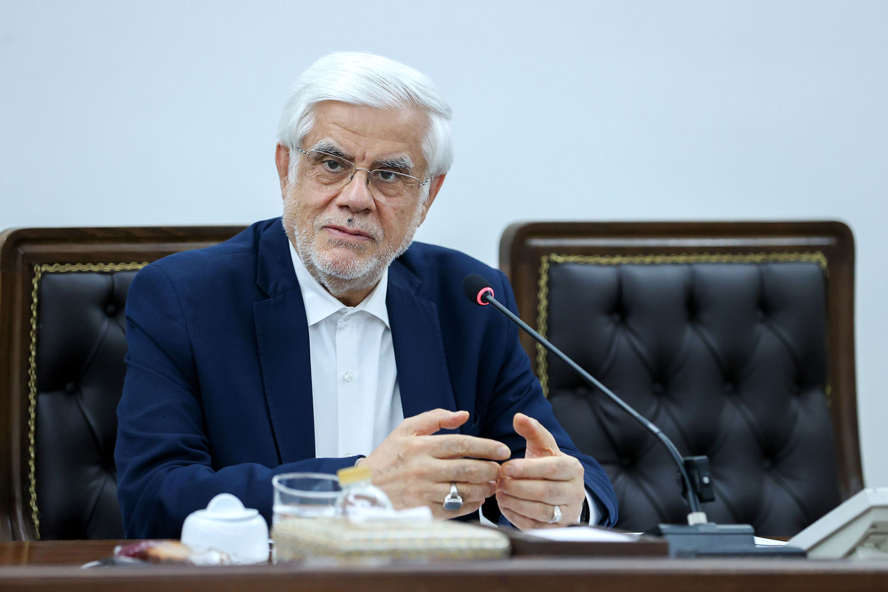 دعوت عارف از هنرمندان ایرانی خارج از کشور برای بازگشت به وطن