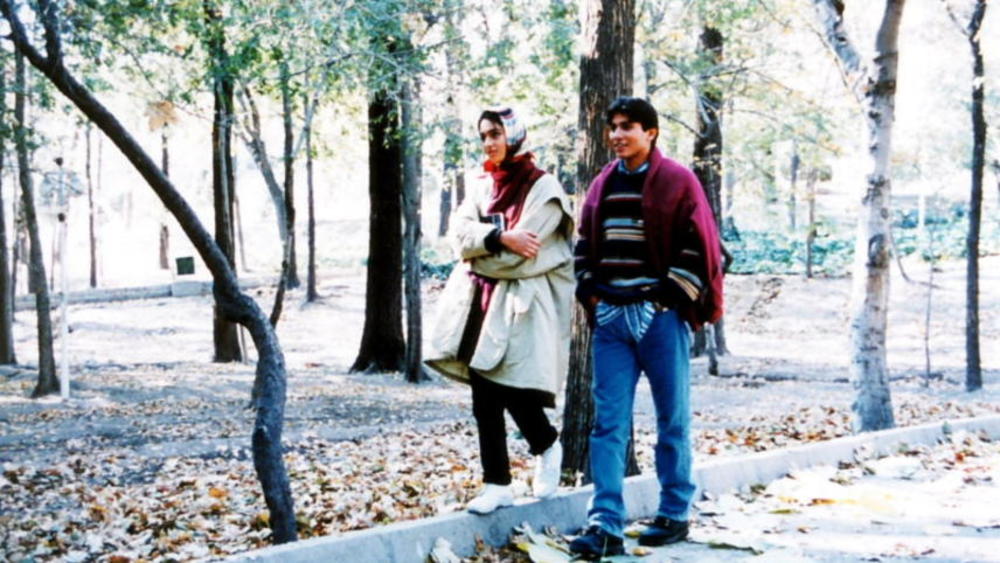 «دختری با کفشهای کتانی» با بازی پگاه آهنگرانی و مجید حاجی زاده