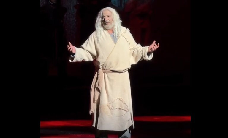 امیر جعفری به جای نوید محمدزاده در نقش فردوسی + عکس