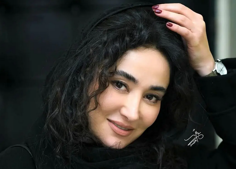 سفر در زمان؛ چهرۀ «بهاره افشاری» 20 ساله در پشت‌صحنه «او یک فرشته بود»