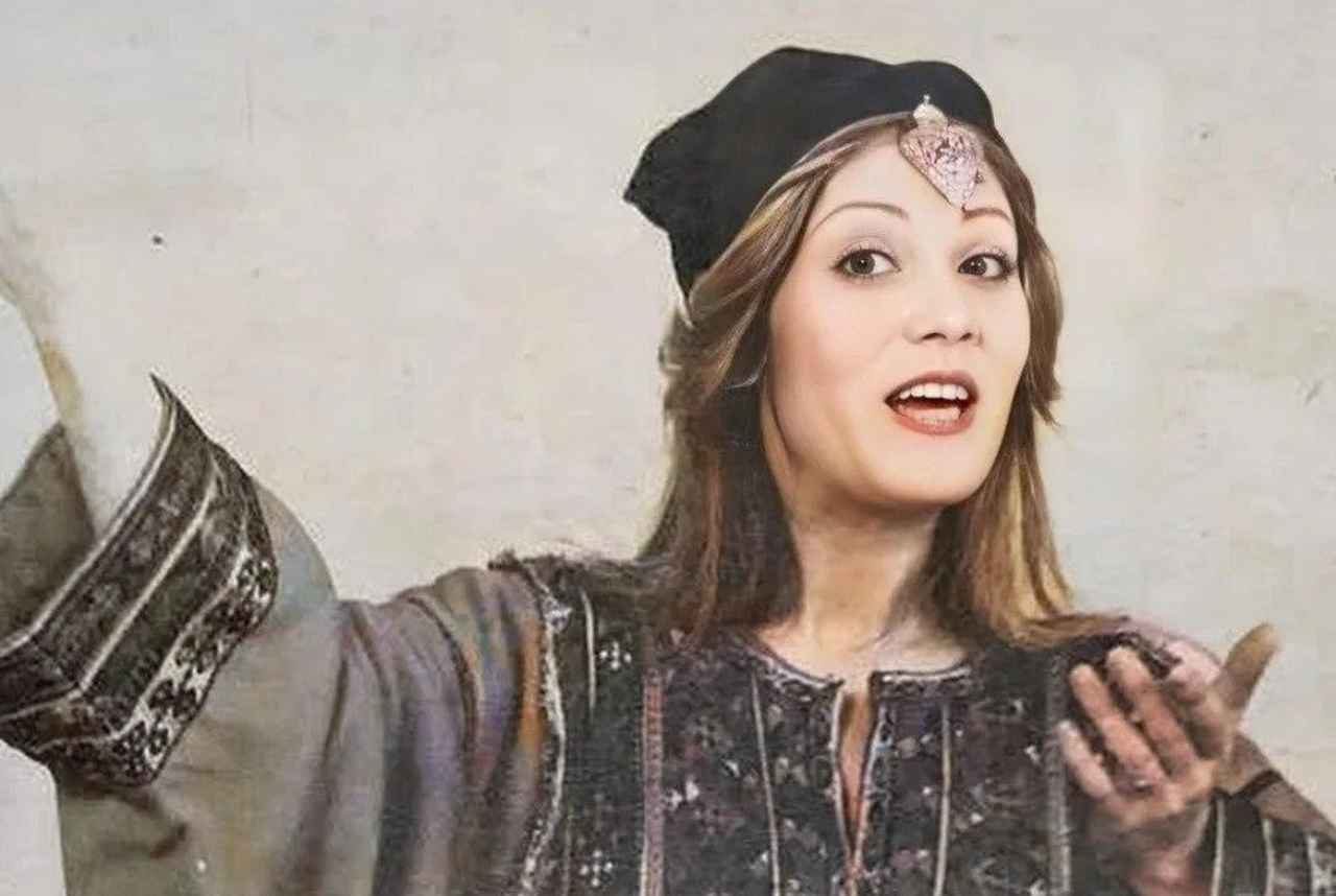 عکس پیری اکی بنایی