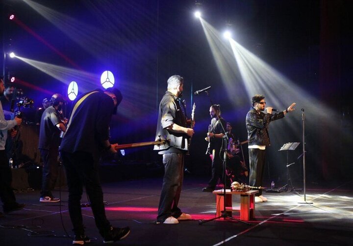 خواننده‌ای که وجود خارجی ندارد!