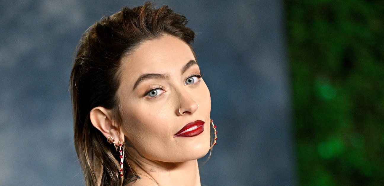 پاریس جکسون به‌خاطر شکایت علیه میراث پدرش مورد انتقاد قرار گرفت