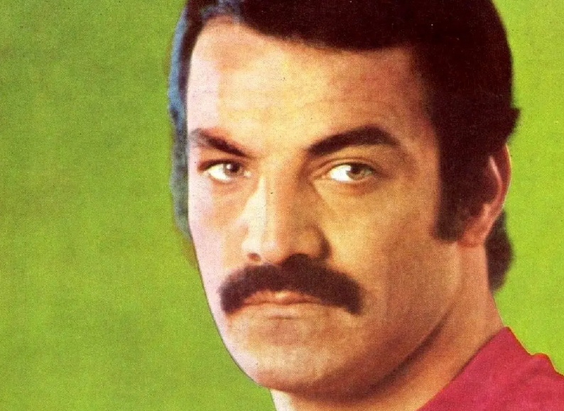 سفر در زمان؛ «سعید راد» در حال پیاده روی شبانه با پسر ایرج قادری؛ سال 1402