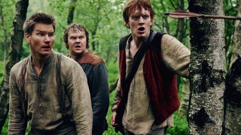 پخش فیلمهای دنبالهدار سینمای جهان/ «شبح» روی آنتن میرود