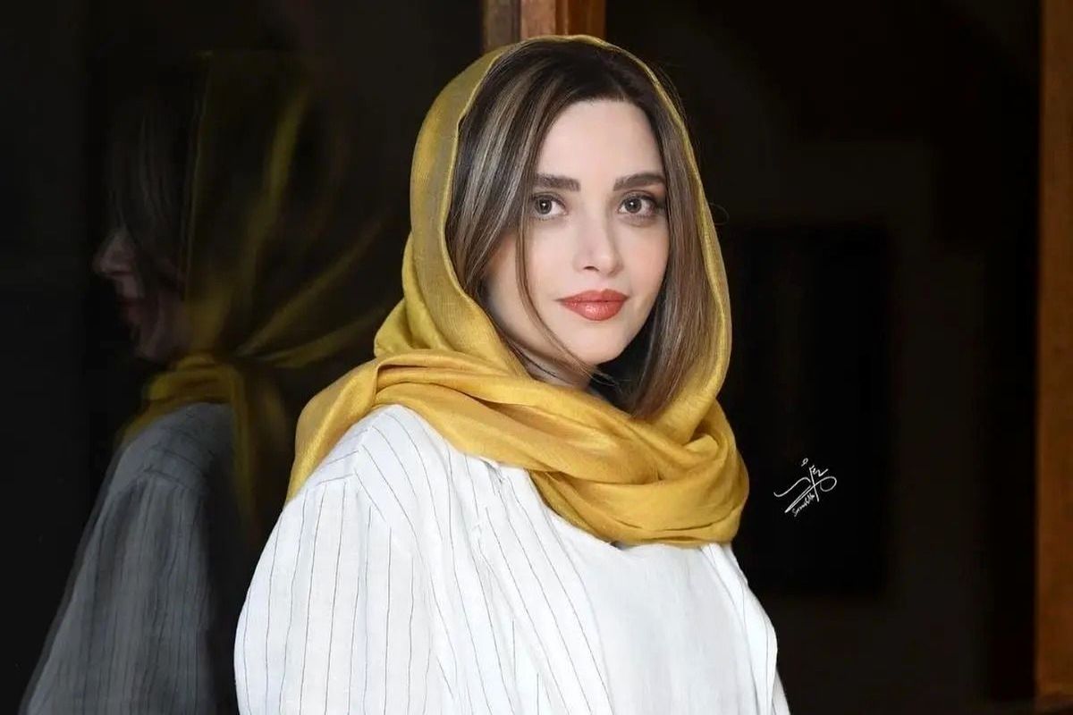 پدر و مادر بهنوش طباطبایی/ عکس