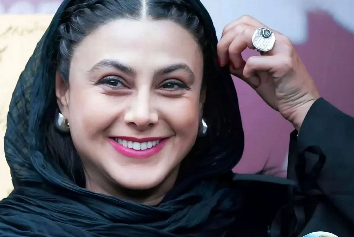 شباهت 100 درصدی آزاده صمدی به جوانی مادرش+ عکس