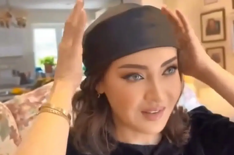 سفر در زمان؛ «نیکی کریمی» 28 ساله با چادرنماز در مشهد؛ سال 78