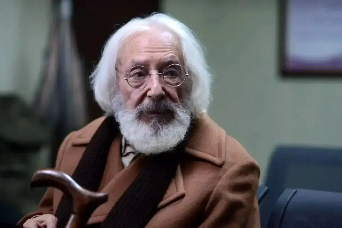 سفر در زمان| جمشید مشایخی و گوگوش در صحنه‌ای از فیلم «طلوع» سال ۴۹/ عکس