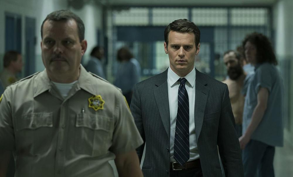 جاناتان گروف در نمایی از سریال تلویزیونی «شکارچی ذهن»(Mindhunter)