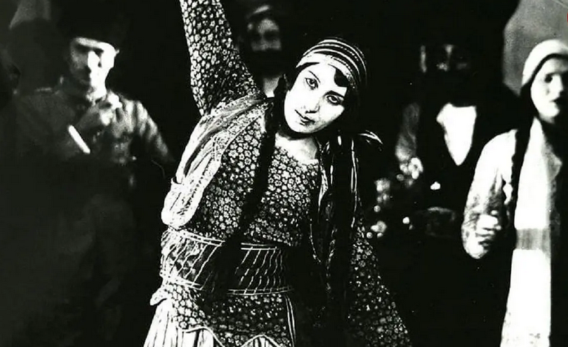 سفر در زمان؛ «روح انگیز سامی نژاد» اولین بازیگر زن ایران در پیری؛ دهه 70