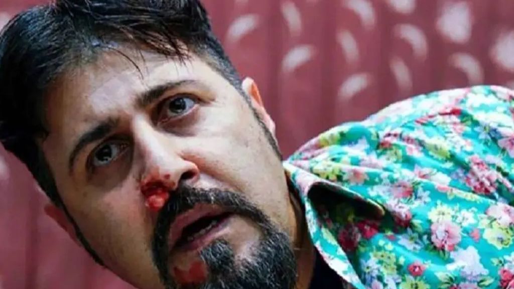 نگاهی به چیدمان خانه لوکس و مجلل هومن حاجی عبداللهی / از مبلمان مدرن چوبی تا اکسسوری های گران قیمت کلاسیک و پیانو لاکچری