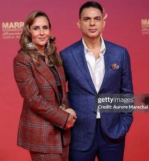 کت و شلوار چهارخانه همسر پیمان