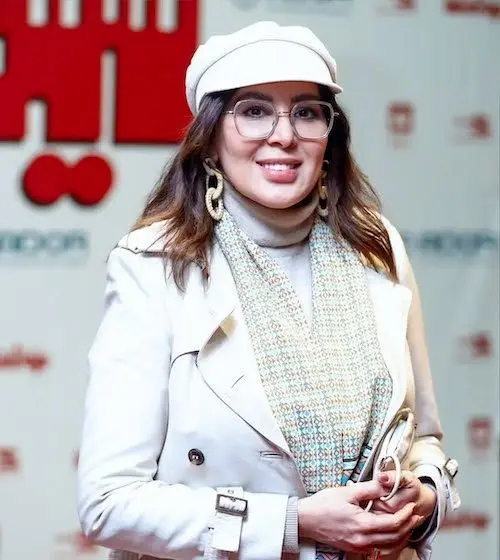 استایل کرمی لیلا بلوکات