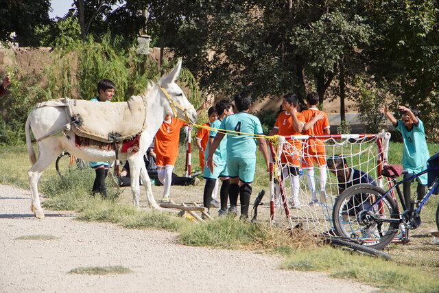 پول می‌دهیم تا کودکمان بازیگر شود!
