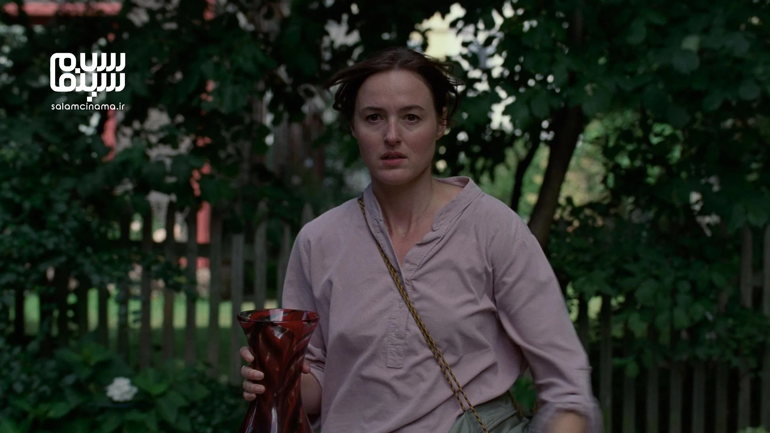 نقد و بررسی فیلم ارزش عاطفی (Sentimental Value) | خانهای که ما را قاب میگیرد