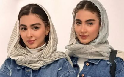 عکس جدید سارا و نیکای سریال پایتخت در کنار مادرشان