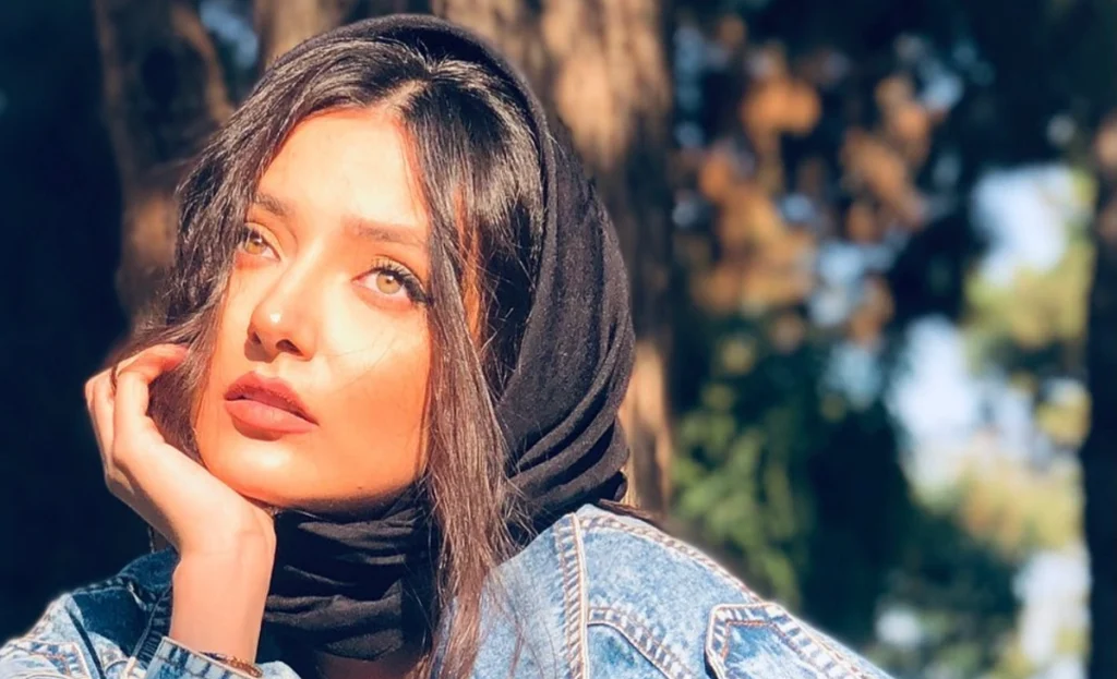 بیوگرافی نورا محقق؛ آوا سریال «شغال» + عکس های جذاب