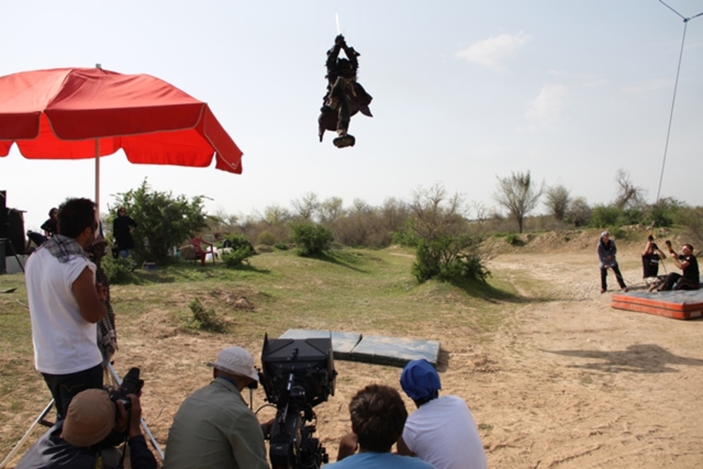 بدلکاری ارشا اقدسی در فیلم شهر موشها 2