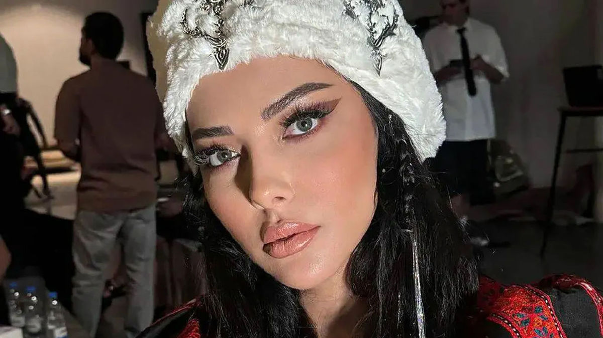 استایل مشکی لیلا اوتادی به همراه جواهرات زیبا + عکس