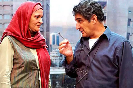 سفر در زمان؛ چهره جوان گلاب آدینه ۲۹ ساله در اولین تجربه تلویزیونی