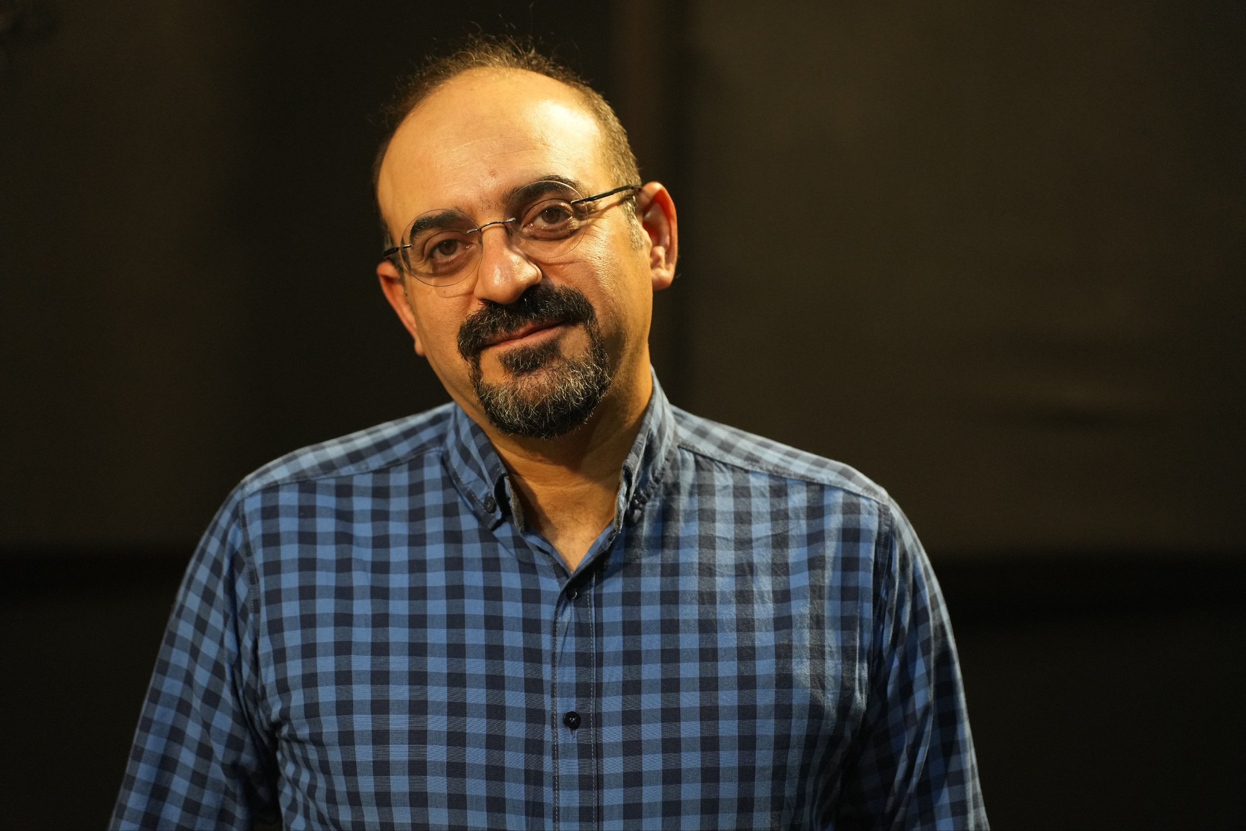 امیر مشهدیعباس نمایش «اطربمو» را به صحنه میآورد