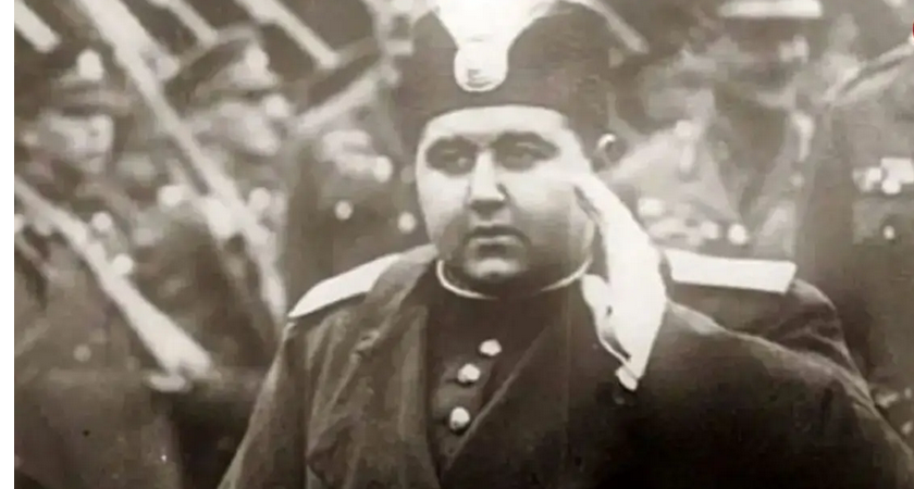 سفر در زمان؛ «احمدشاه قاجار» سوار بر اتومبیل و در مسیر اروپا