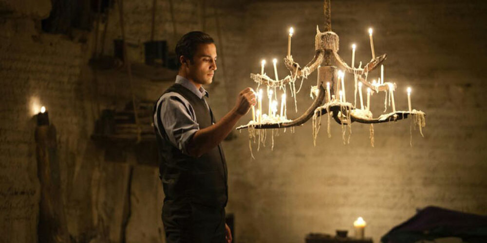 امیر جدیدی در نمایی از فیلم «اژدها وارد میشود!»