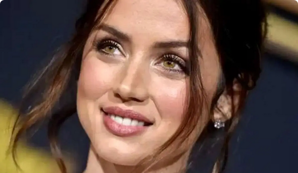 آنا د آرماس و جنیفر کانلی در سریال «خانه‌های امن» نقش‌آفرینی می‌کنند