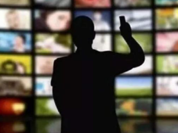 پخش روتین برنامهها در تلویزیون و نمایش خانگی