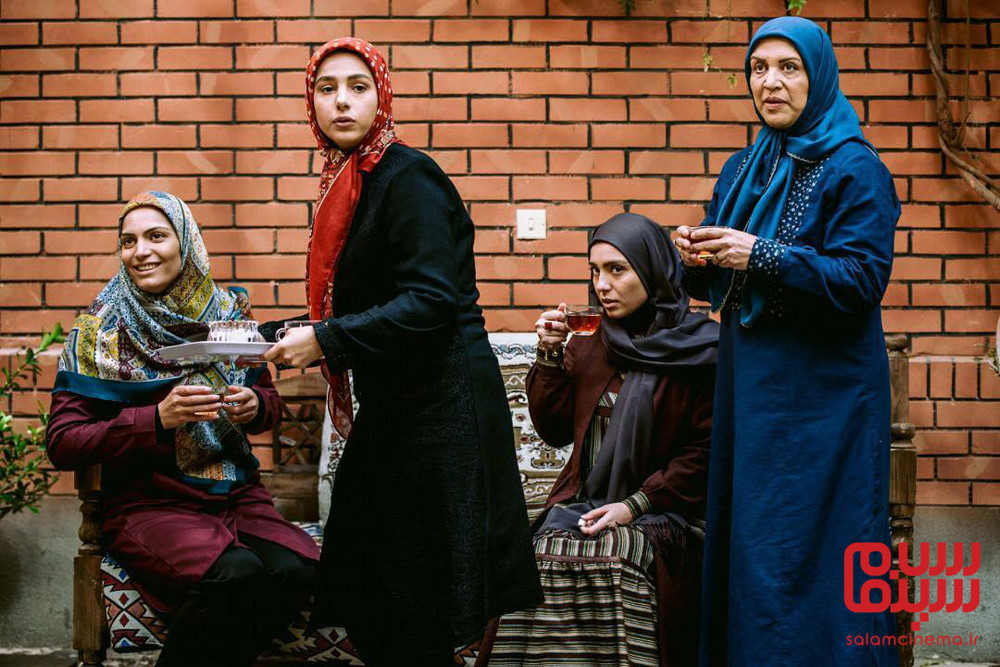 نمایی از سریال «حوالی پاییز»